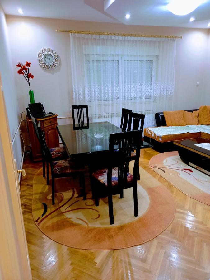 Stan na dan J&M Apartment Vrsac Bagian luar foto